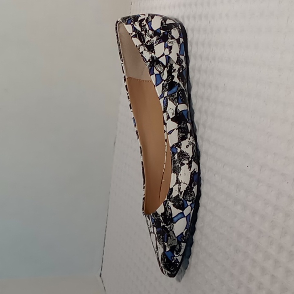 Joe's Women's Pointed Toe Leather Abstract Print Flats Size 10 Blue/Black/White